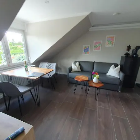 Neumuehler Hof - Moderne Ferienwohnung 